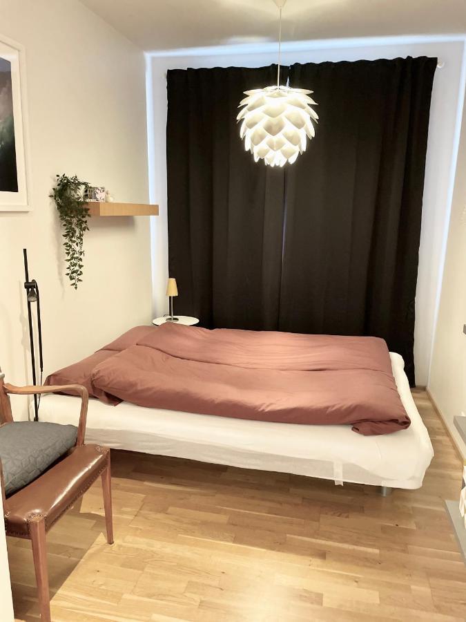 Stylish And Relaxing Two Bedroom Appartment, View Over Harbour Hafnarfjordur Exterior photo